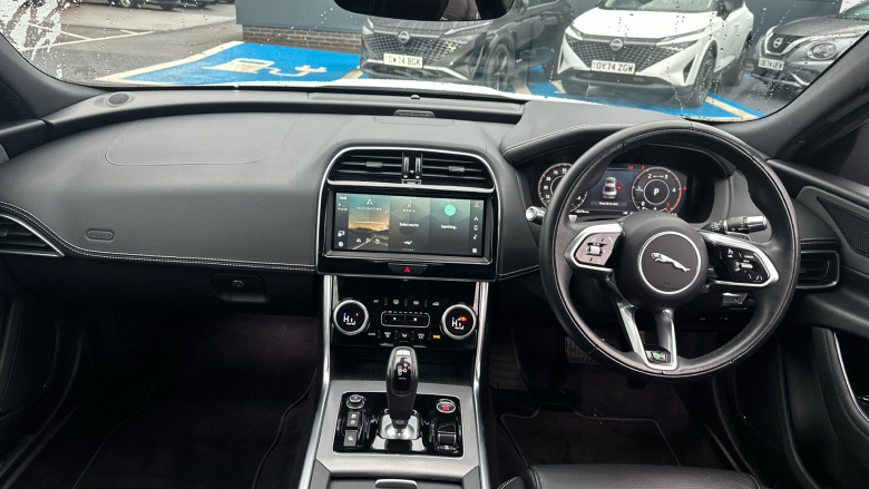 Jaguar XE 2.0 D200 R-Dynamic SE 4dr Auto Diesel Saloon